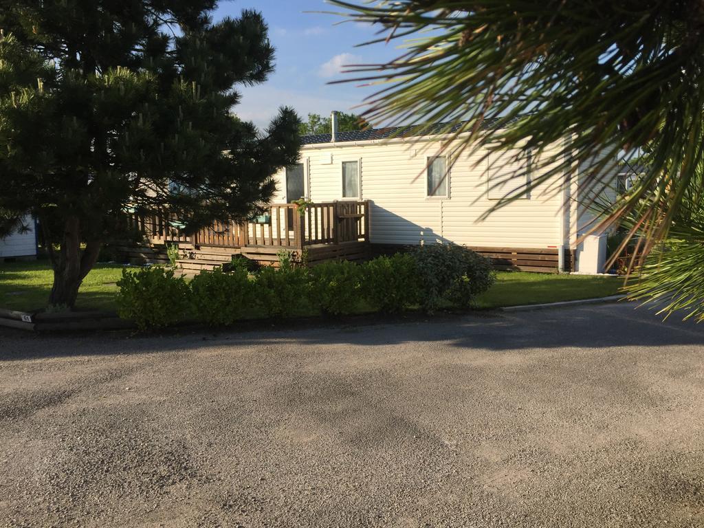 Camping Caravaning Les Cerisiers Berck Sur Mer Verton Экстерьер фото
